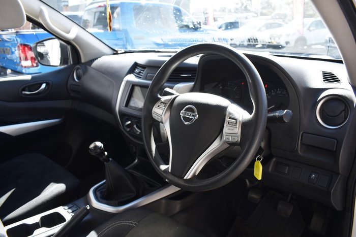 2019 Nissan Navara RX