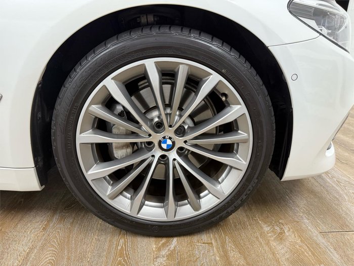2017 BMW 5 Series 530i Luxury Line