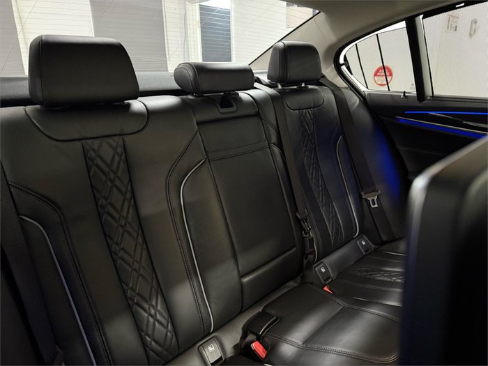 2017 BMW 5 Series 530i Luxury Line