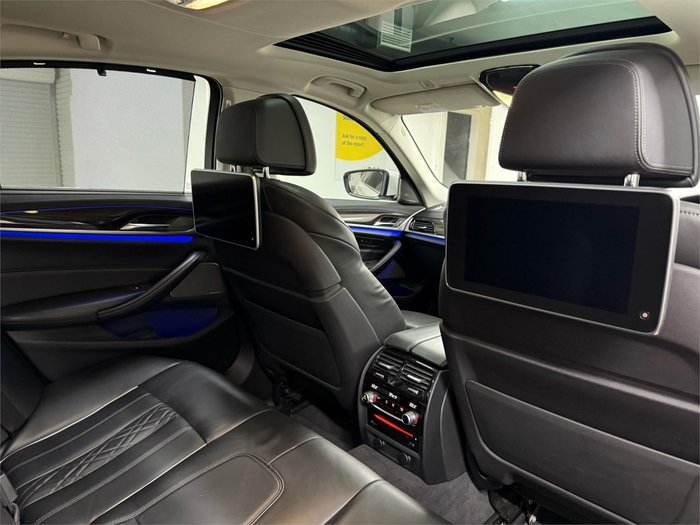 2017 BMW 5 Series 530i Luxury Line