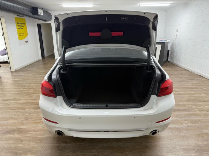 2017 BMW 5 Series 530i Luxury Line
