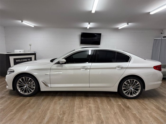 2017 BMW 5 Series 530i Luxury Line