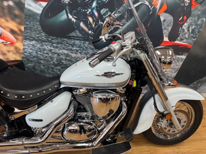2013 Suzuki VL800T (BOULEVARD C50T) WHITE
