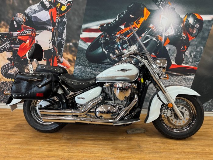 2013 Suzuki VL800T (BOULEVARD C50T) WHITE