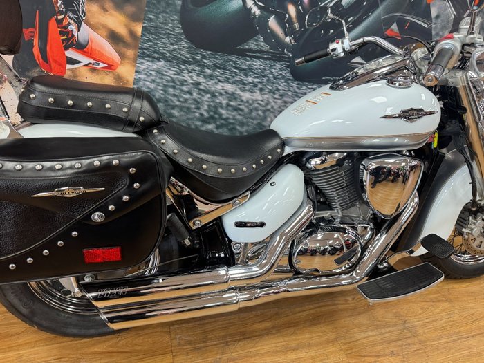 2013 Suzuki VL800T (BOULEVARD C50T) WHITE