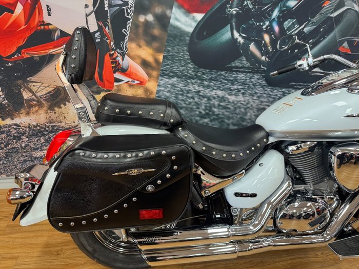 2013 Suzuki VL800T (BOULEVARD C50T) WHITE