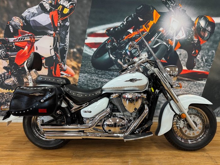 2013 Suzuki VL800T (BOULEVARD C50T) WHITE