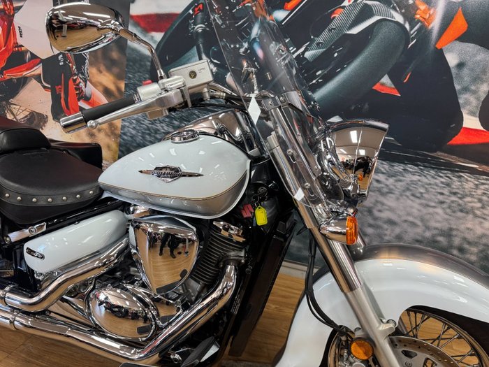 2013 Suzuki VL800T (BOULEVARD C50T) WHITE