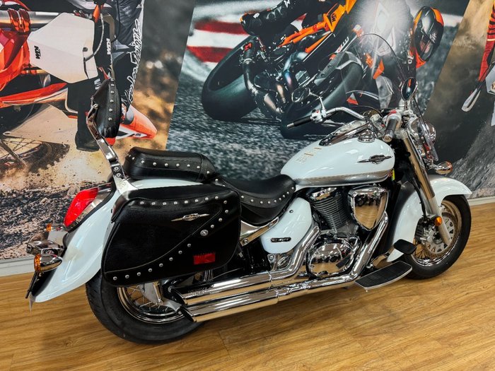 2013 Suzuki VL800T (BOULEVARD C50T) WHITE