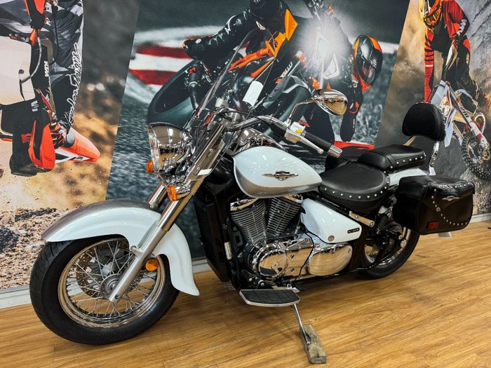 2013 Suzuki VL800T (BOULEVARD C50T) WHITE