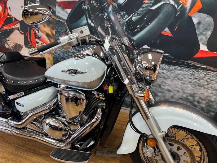 2013 Suzuki VL800T (BOULEVARD C50T) WHITE