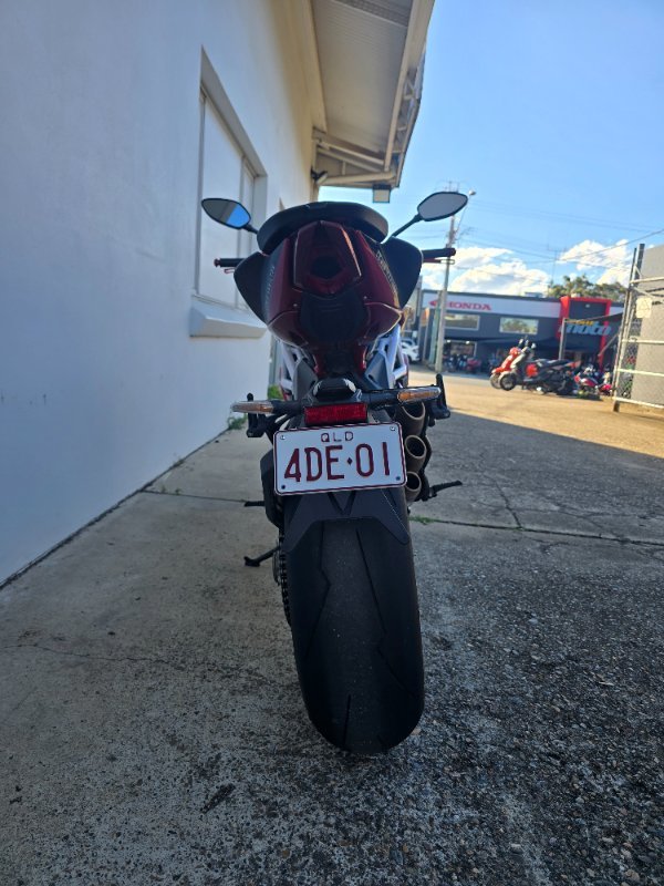 2019 MV Agusta BRUTALE 800 RR LEWIS HAMILTON RED
