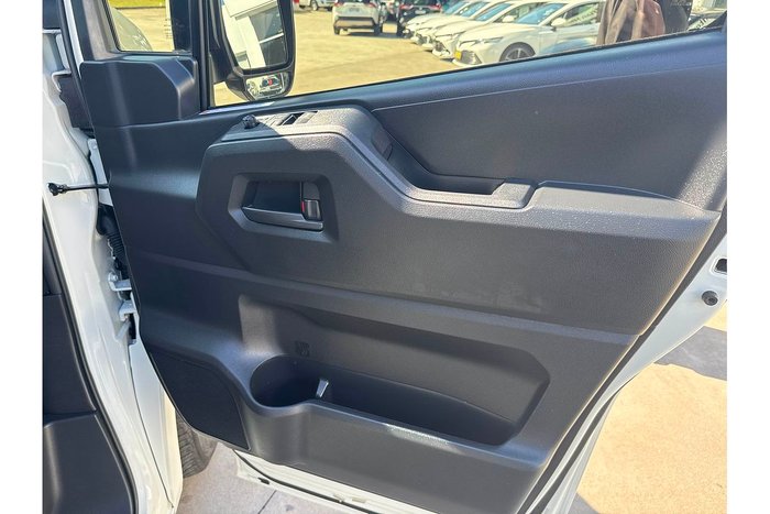 2023 Toyota Hiace Commuter