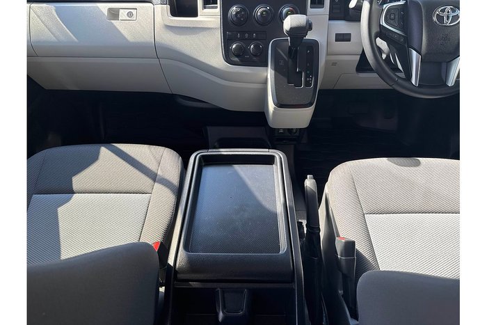2023 Toyota Hiace Commuter