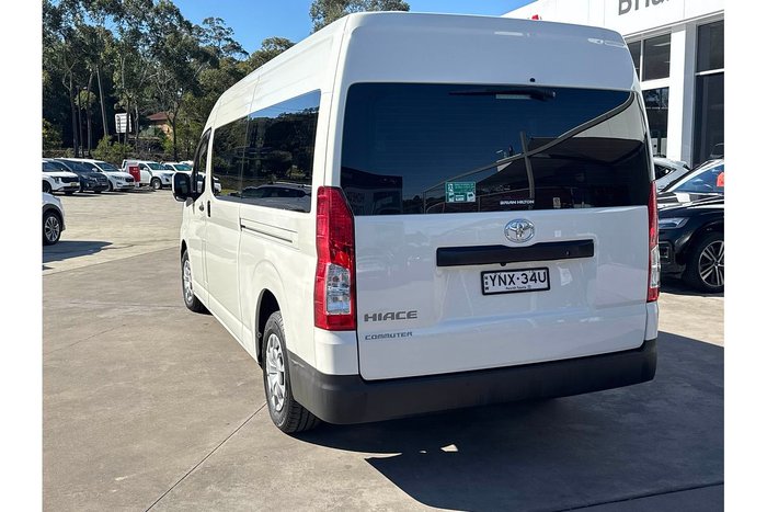 2023 Toyota Hiace Commuter