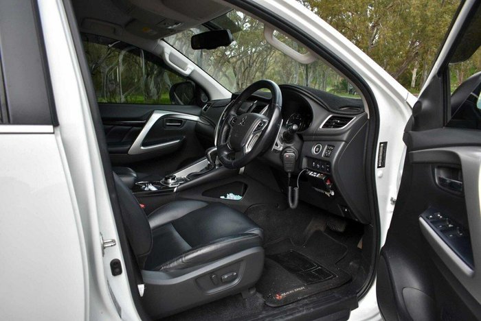 2019 Mitsubishi Pajero Sport Black Edition
