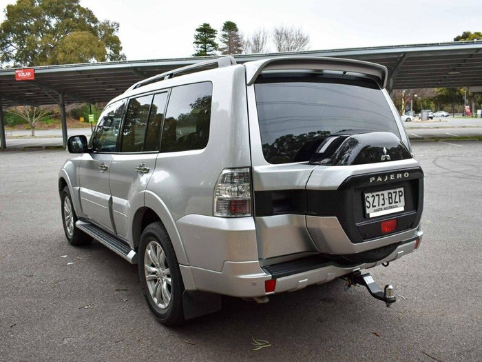 2019 Mitsubishi Pajero GLS