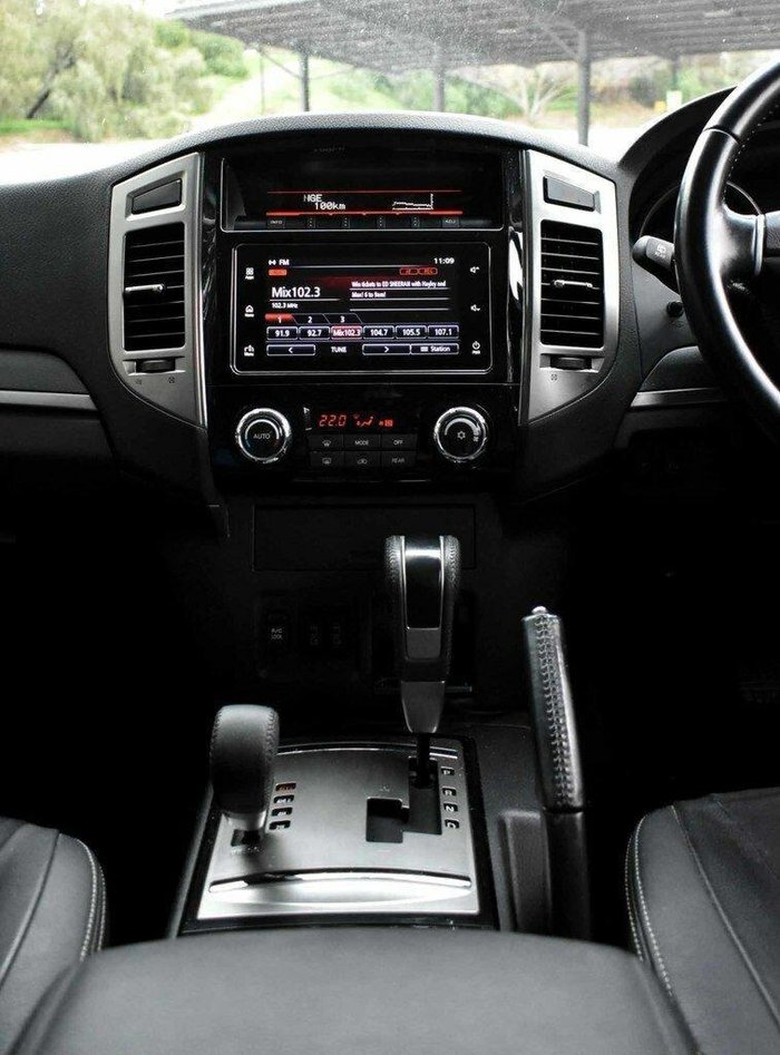 2019 Mitsubishi Pajero GLS