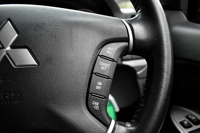 2019 Mitsubishi Pajero GLS