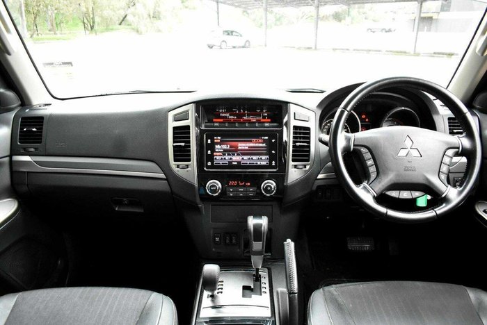 2019 Mitsubishi Pajero GLS