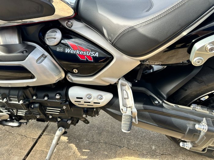 2023 TRIUMPH ROCKET 3 GT CHROME EDITION Chrome / Silver