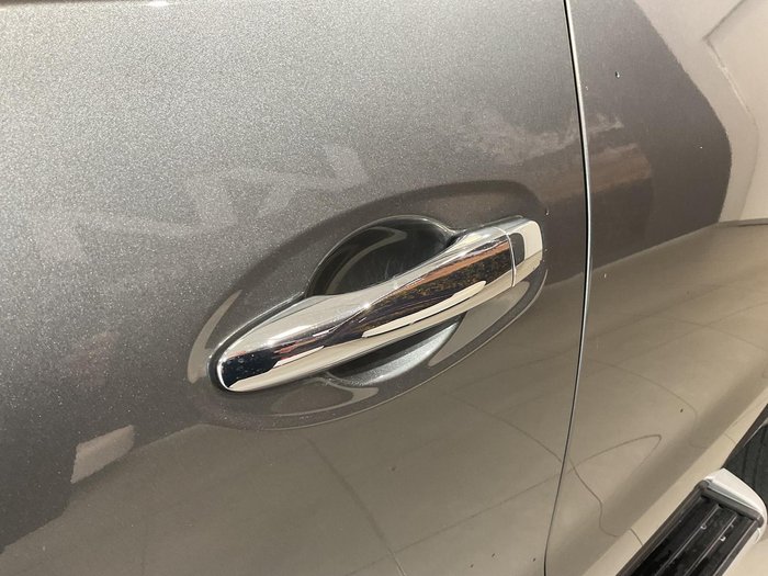 2018 Nissan Navara ST