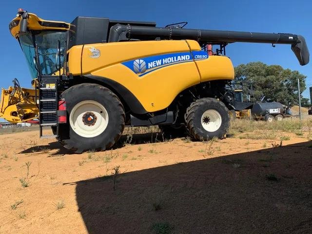 2016 New Holland Cr8.90