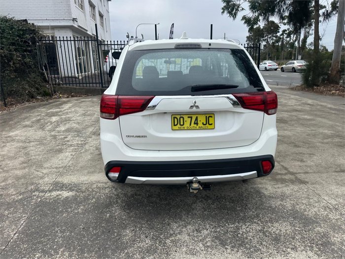 2018 MITSUBISHI OUTLANDER ES 5 SEAT (AWD)