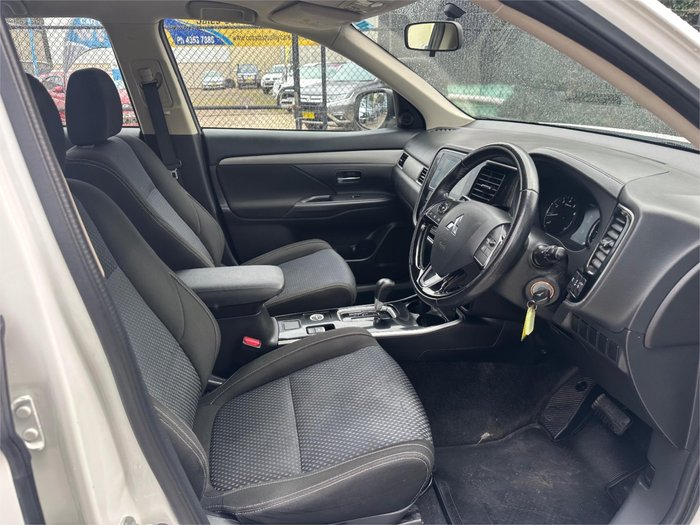 2018 MITSUBISHI OUTLANDER ES 5 SEAT (AWD)