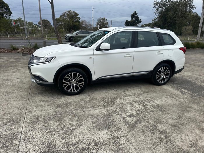 2018 MITSUBISHI OUTLANDER ES 5 SEAT (AWD)