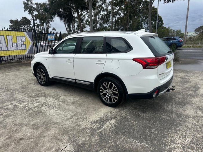 2018 MITSUBISHI OUTLANDER ES 5 SEAT (AWD)