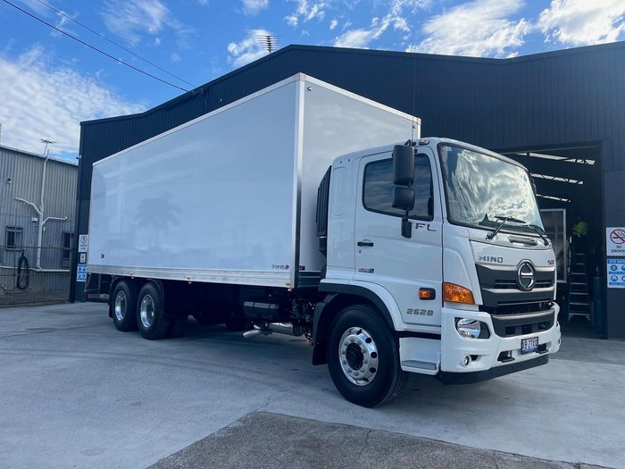 2025 Hino 500 Series FL2628 Auto White