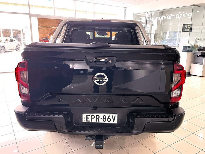 2021 Nissan Navara ST-X