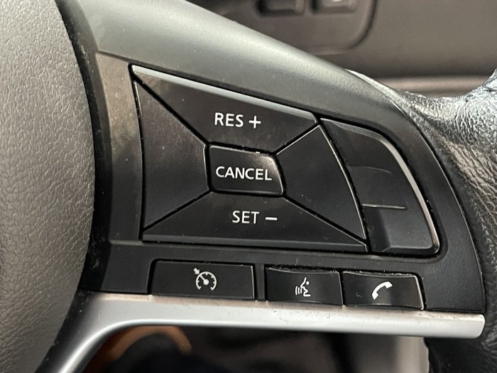 2021 Nissan Navara ST-X