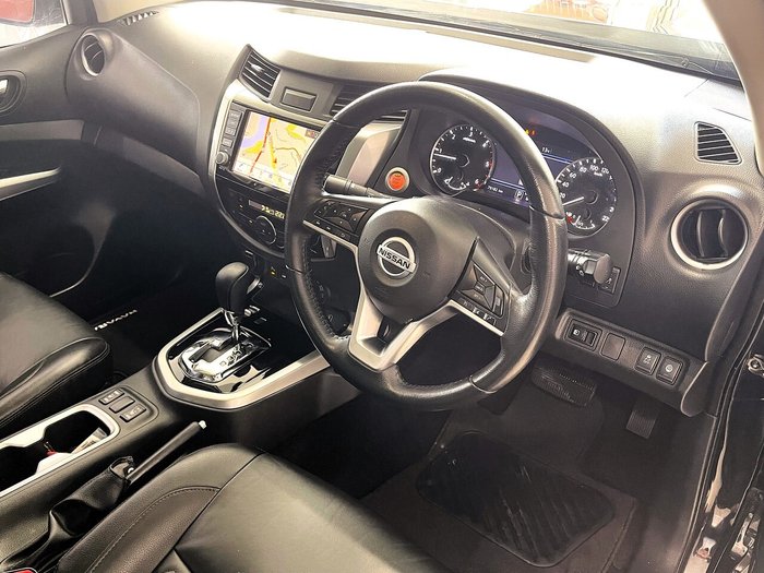 2021 Nissan Navara ST-X