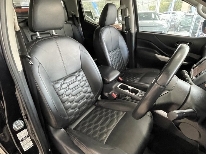 2021 Nissan Navara ST-X