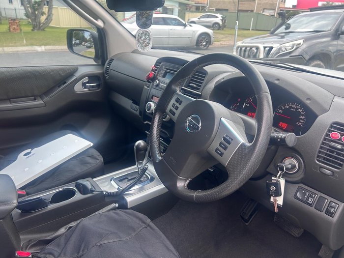 2012 Nissan Navara ST-X