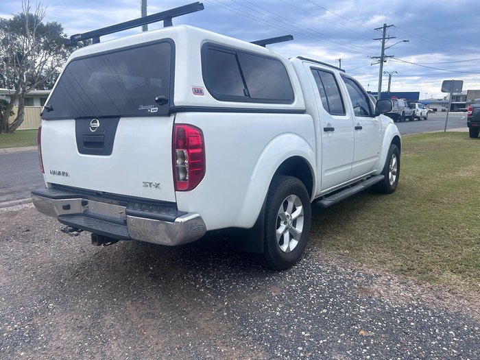 2012 Nissan Navara ST-X