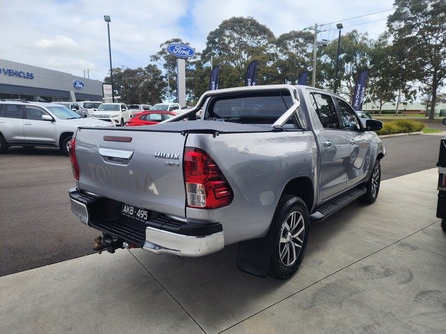 2016 Toyota HiLux SR5