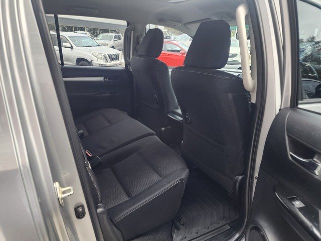 2016 Toyota HiLux SR5