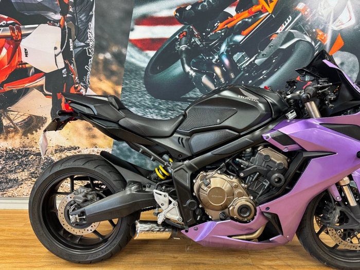 2020 Honda CBR650R PURPLE/BLACK