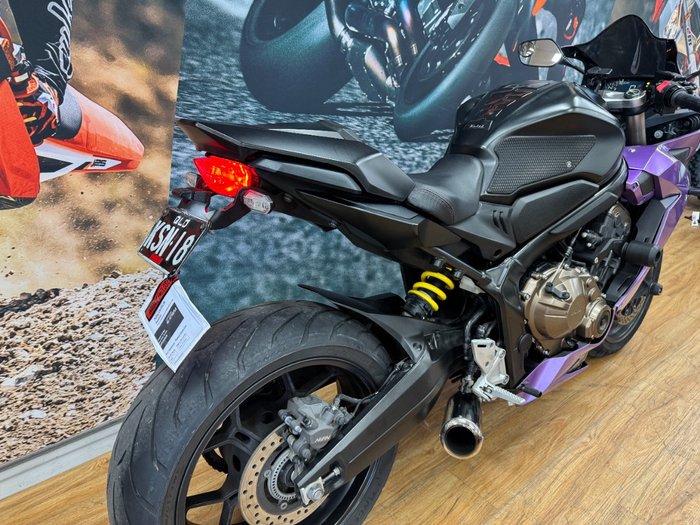 2020 Honda CBR650R PURPLE/BLACK