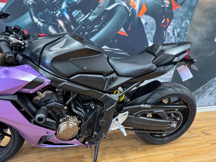 2020 Honda CBR650R PURPLE/BLACK