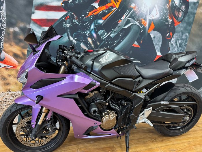 2020 Honda CBR650R PURPLE/BLACK