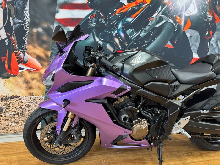 2020 Honda CBR650R PURPLE/BLACK