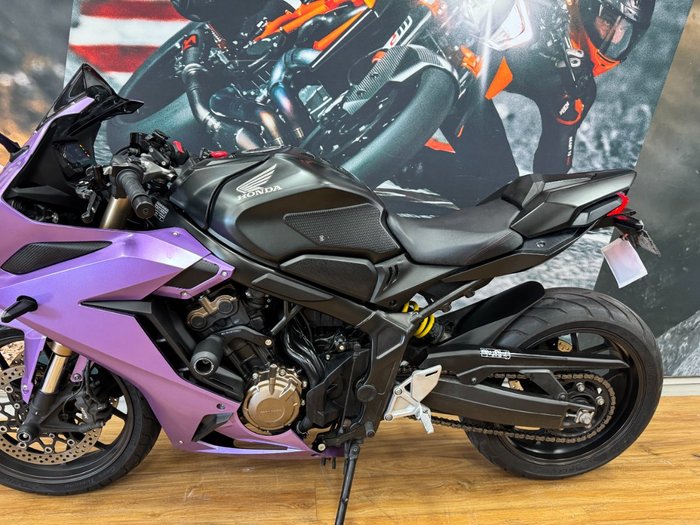 2020 Honda CBR650R PURPLE/BLACK