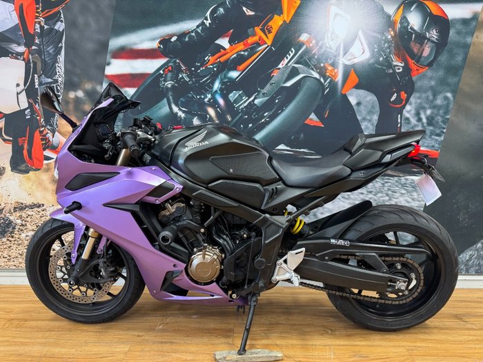 2020 Honda CBR650R PURPLE/BLACK