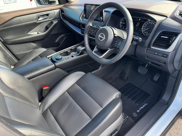 2022 Nissan X-TRAIL ST-L