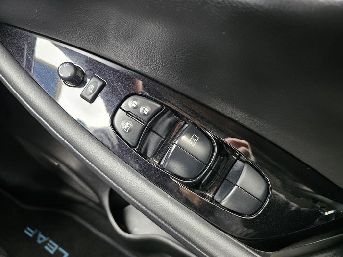 2019 Nissan LEAF 