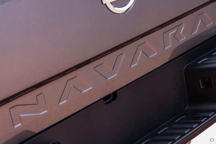 2025 Nissan Navara SL